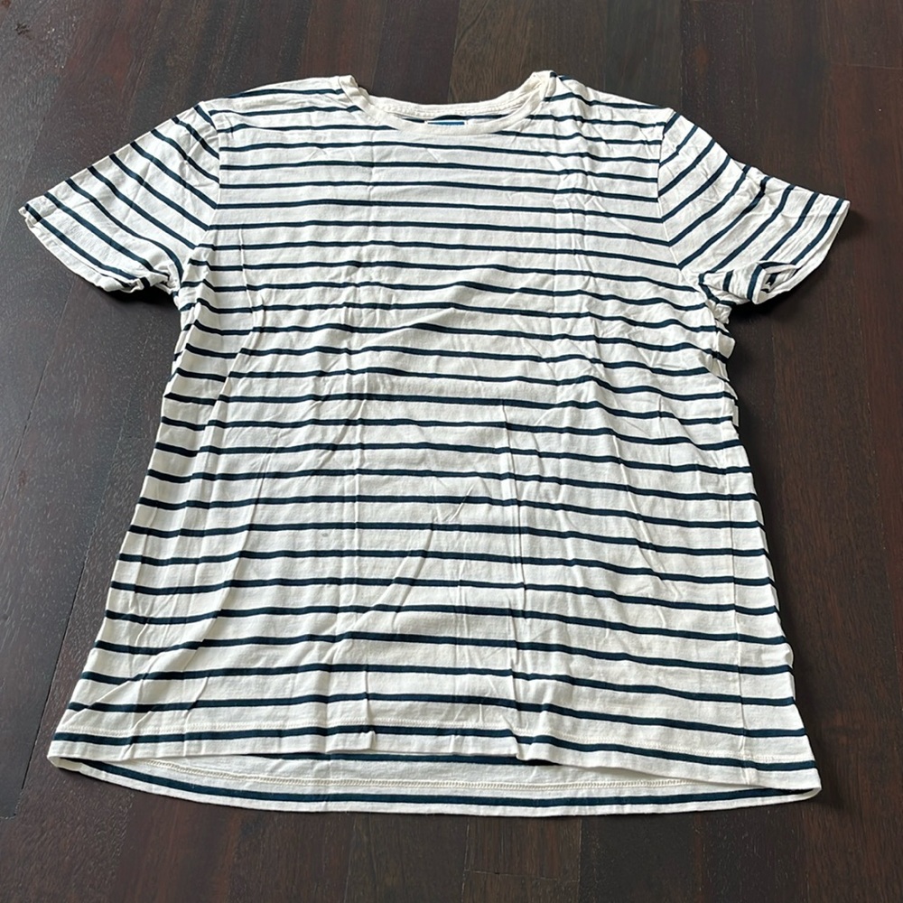 Men’s J. Crew slim fit t shirt